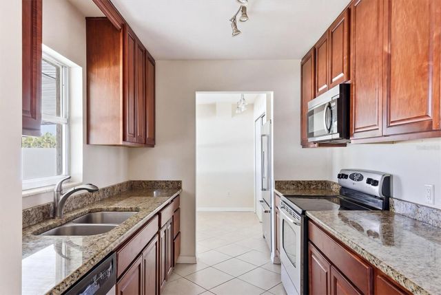 6014 BORDER LANE, Sarasota, FL 34231