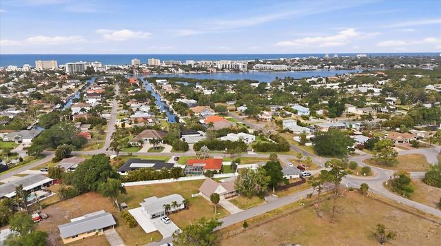 6014 BORDER LANE, Sarasota, FL 34231