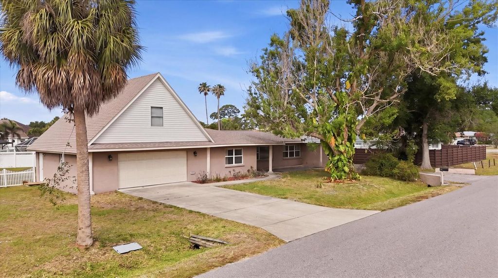 6014 BORDER LANE, Sarasota, FL 34231