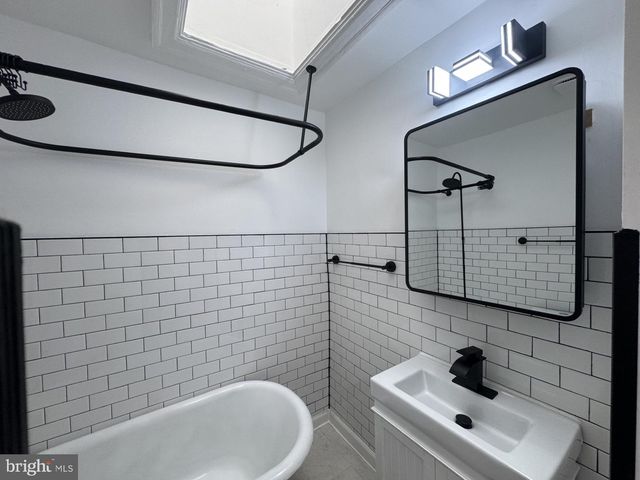 1820 L ST NE, Washington, DC 20002