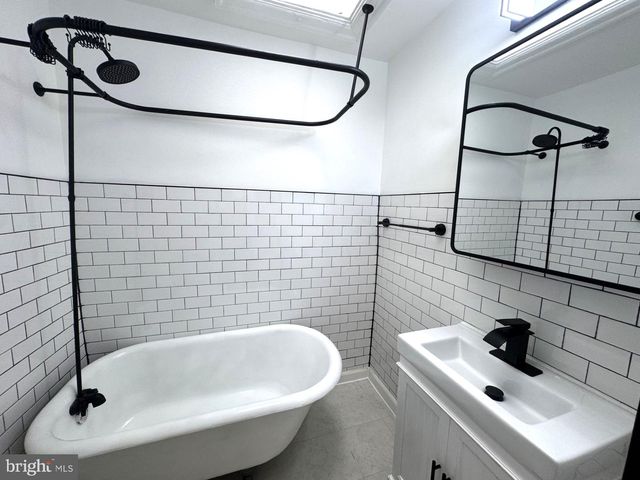 1820 L ST NE, Washington, DC 20002