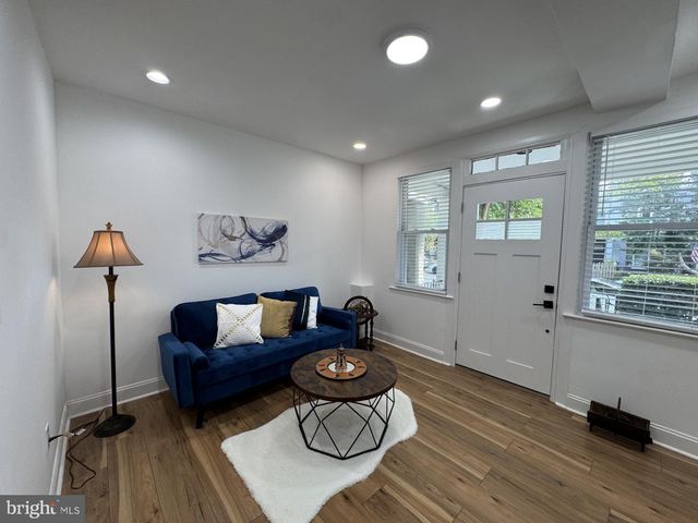 1820 L ST NE, Washington, DC 20002
