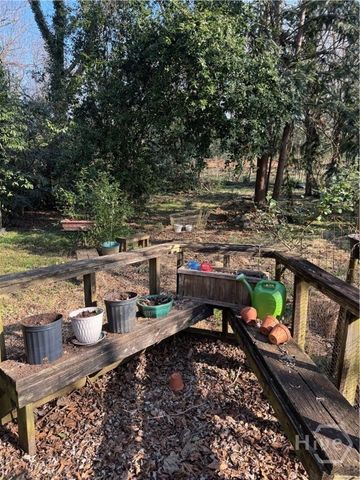 1437 E Broad, Athens, GA 30606