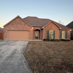 17066 Jamestowne Dr, Prairieville, LA 70769