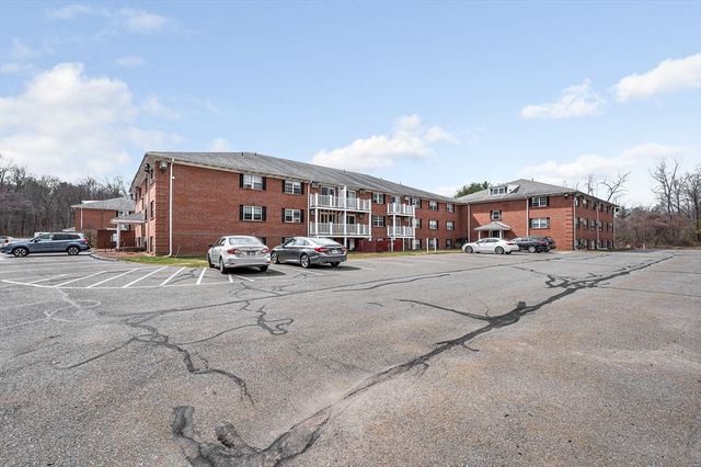 18 Leonard Rd 18, Boxborough, MA 01719