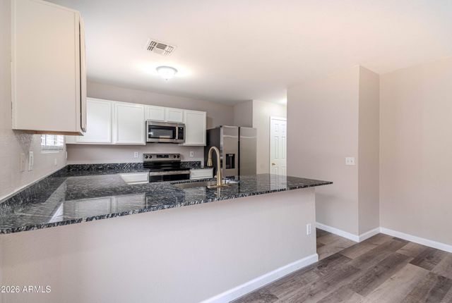 9425 W Wilshire Avenue, Phoenix, AZ 85037