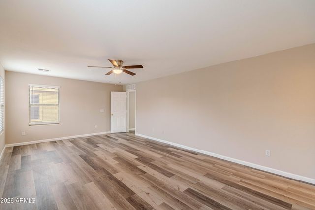 9425 W Wilshire Avenue, Phoenix, AZ 85037