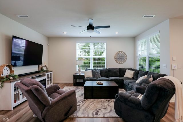 6537 Seabiscuit Road, Whitestown, IN 46075