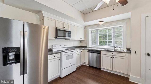 221 CENTER ST, Sewell, NJ 08080