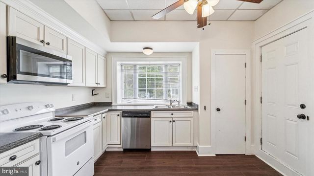 221 CENTER ST, Sewell, NJ 08080
