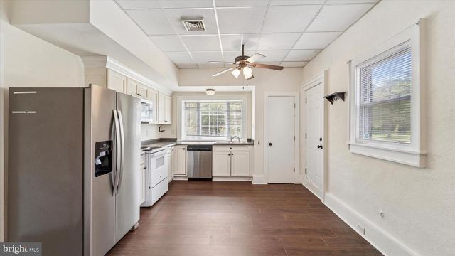 221 CENTER ST, Sewell, NJ 08080
