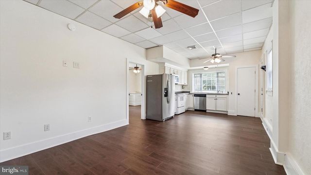 221 CENTER ST, Sewell, NJ 08080