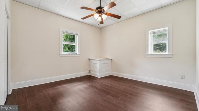 221 CENTER ST, Sewell, NJ 08080