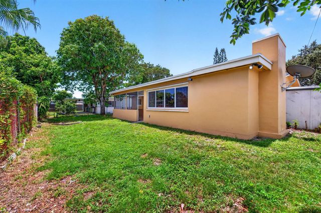 7151 SW 5th Court, Pembroke Pines, FL 33023