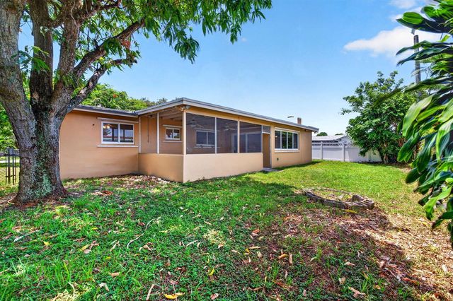 7151 SW 5th Court, Pembroke Pines, FL 33023