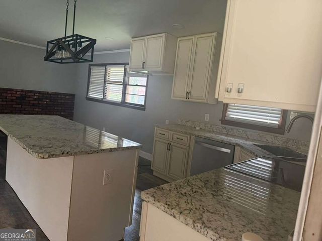 803 S Red Rock Road, Toccoa, GA 30577