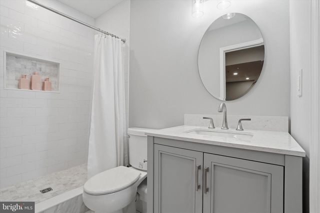320 WHITEMARSH DR, Flourtown, PA 19031