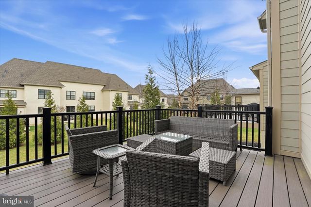 320 WHITEMARSH DR, Flourtown, PA 19031