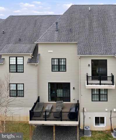 320 WHITEMARSH DR, Flourtown, PA 19031