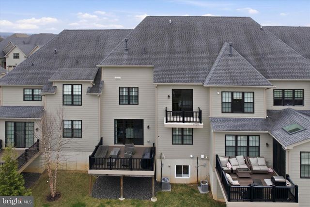 320 WHITEMARSH DR, Flourtown, PA 19031