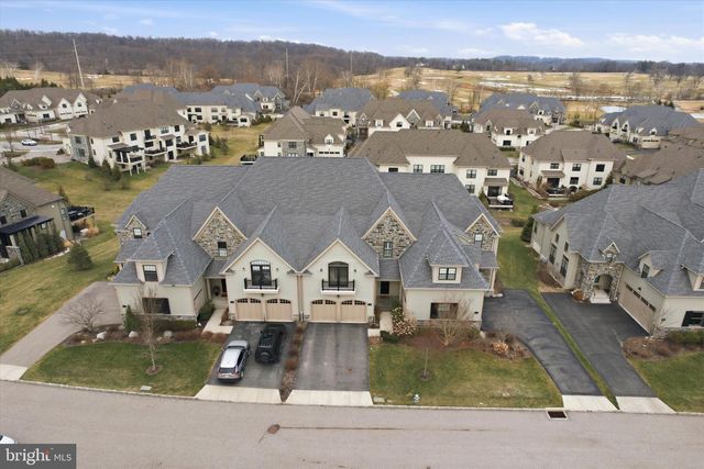320 WHITEMARSH DR, Flourtown, PA 19031