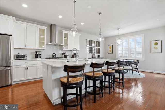 320 WHITEMARSH DR, Flourtown, PA 19031