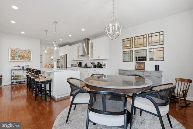 320 WHITEMARSH DR, Flourtown, PA 19031