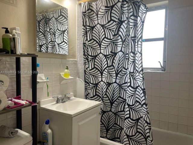 3741 SW 27th Ter, Miami, FL 33134