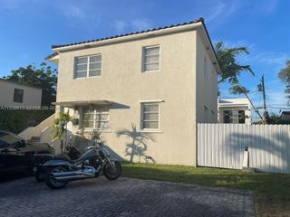 3741 SW 27th Ter, Miami, FL 33134