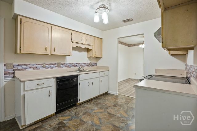 27 S Huntington Court, Richmond Hill, GA 31324