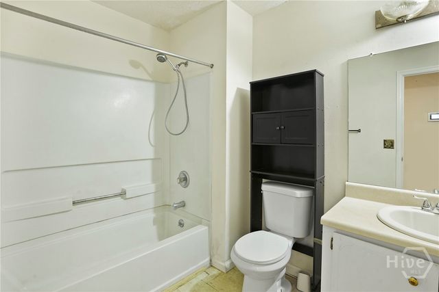 27 S Huntington Court, Richmond Hill, GA 31324