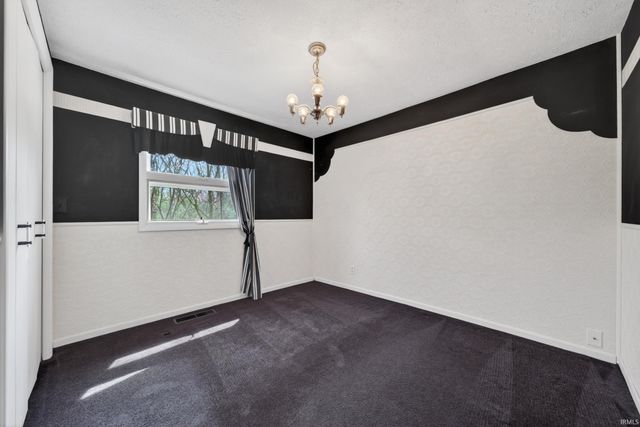 3985 W 200 SOUTH, Russiaville, IN 46979