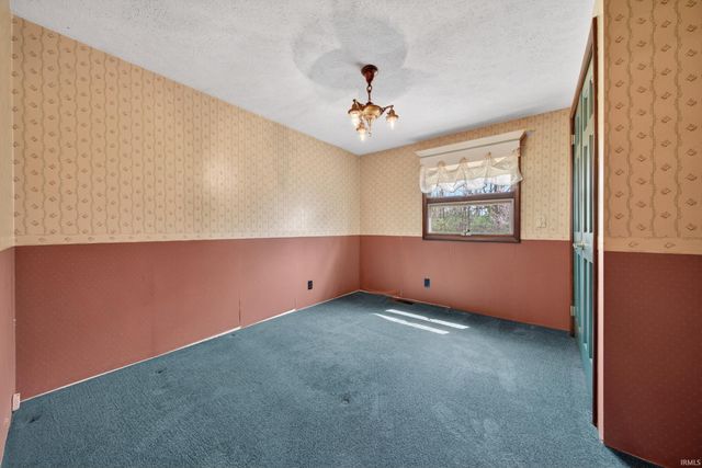 3985 W 200 SOUTH, Russiaville, IN 46979