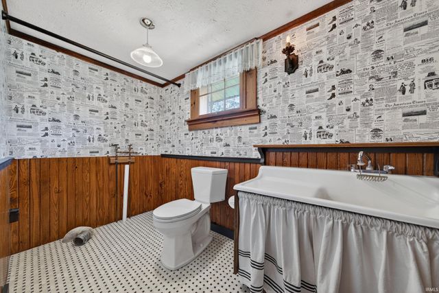 3985 W 200 SOUTH, Russiaville, IN 46979