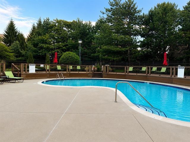 5000 Town Center 908, Southfield, MI 48075