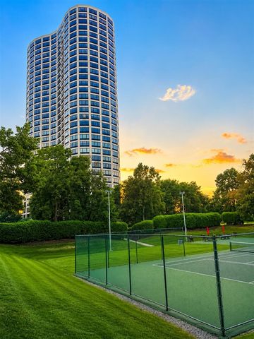 5000 Town Center 908, Southfield, MI 48075