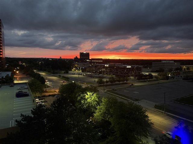 5000 Town Center 908, Southfield, MI 48075