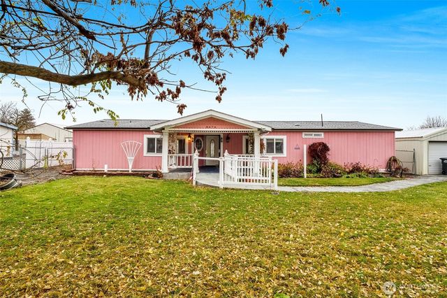 8674 Vince Road NE, Moses Lake, WA 98837