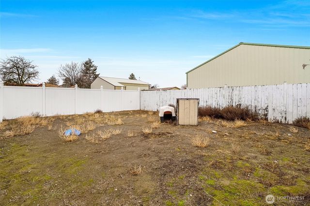 8674 Vince Road NE, Moses Lake, WA 98837