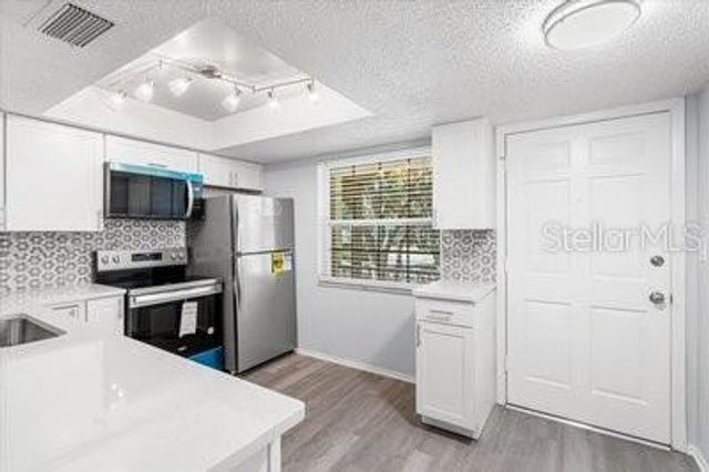 821 PATRICIA AVENUE 202, Dunedin, FL 34698