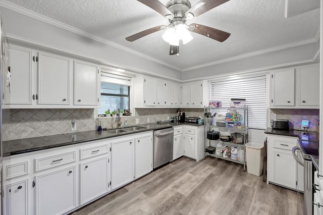 80 Nettie Phillips Road, Coldspring, TX 77331