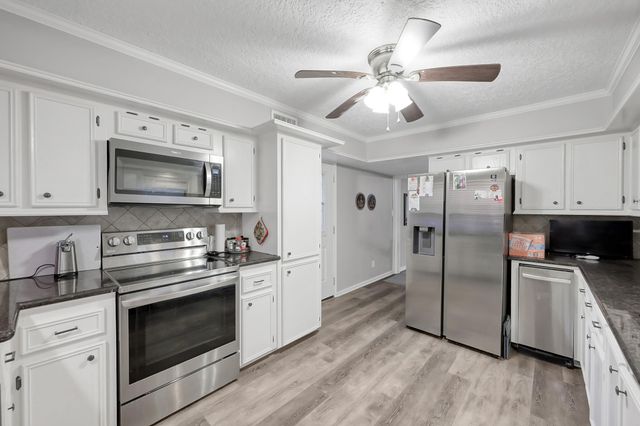 80 Nettie Phillips Road, Coldspring, TX 77331