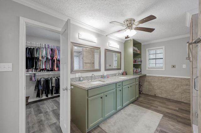 80 Nettie Phillips Road, Coldspring, TX 77331