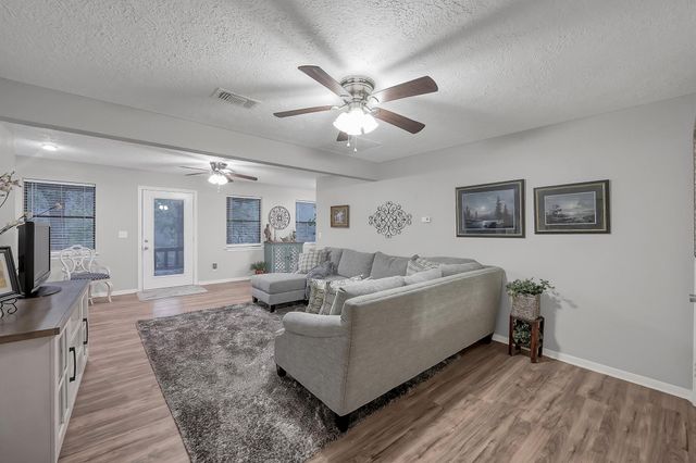 80 Nettie Phillips Road, Coldspring, TX 77331