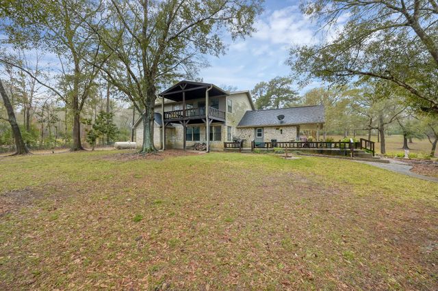 80 Nettie Phillips Road, Coldspring, TX 77331