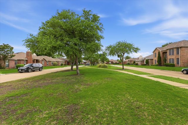 2513 Silver Creek Court, Garland, TX 75040