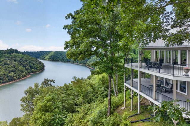 214 Fish Hook Dr, Smithville, TN 37166