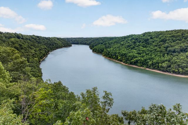 214 Fish Hook Dr, Smithville, TN 37166