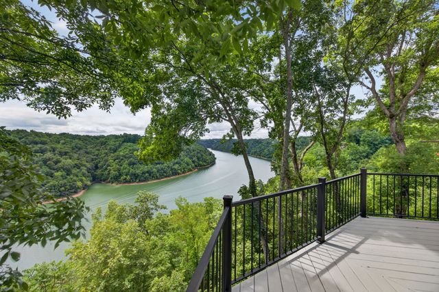 214 Fish Hook Dr, Smithville, TN 37166