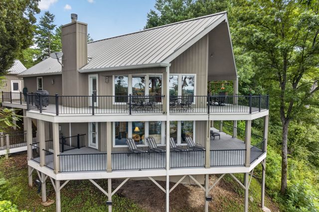 214 Fish Hook Dr, Smithville, TN 37166